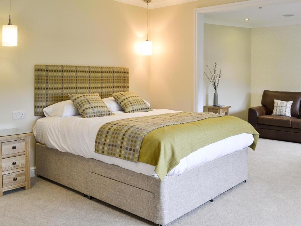 Roseberry House Bed & Breakfast Newcastle Emlyn Ngoại thất bức ảnh