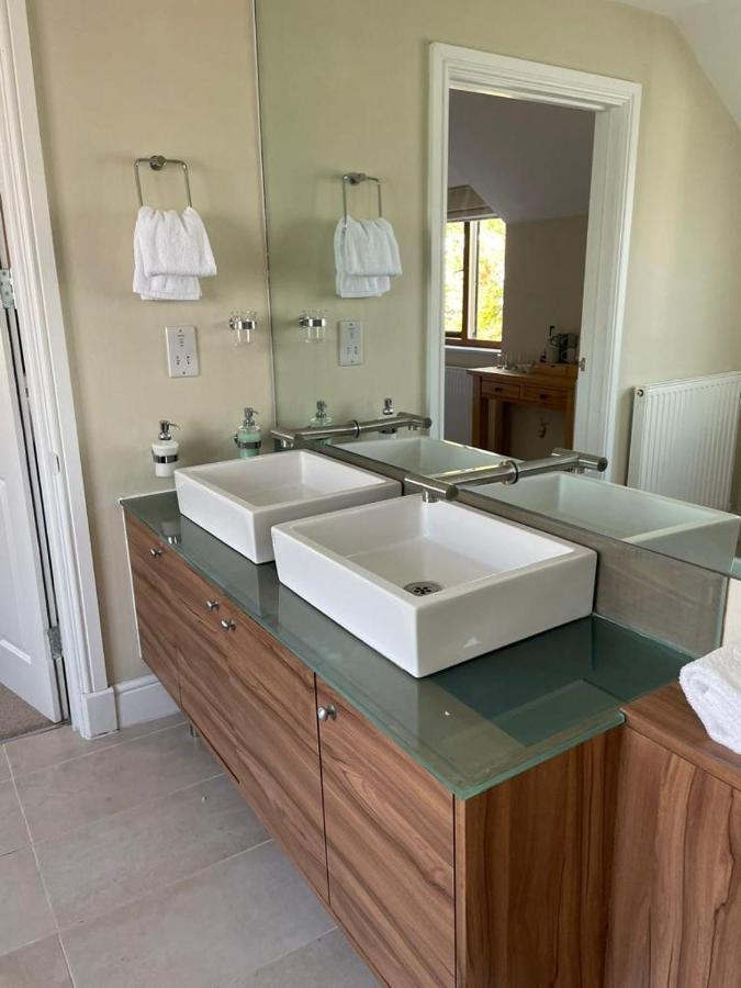 Roseberry House Bed & Breakfast Newcastle Emlyn Ngoại thất bức ảnh