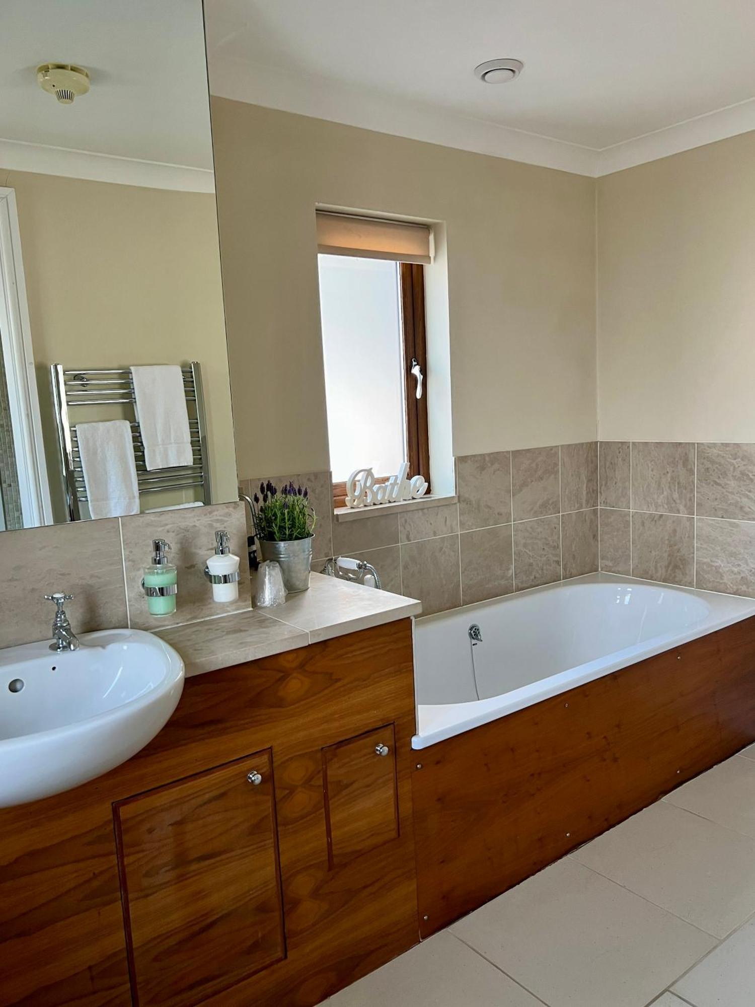 Roseberry House Bed & Breakfast Newcastle Emlyn Ngoại thất bức ảnh